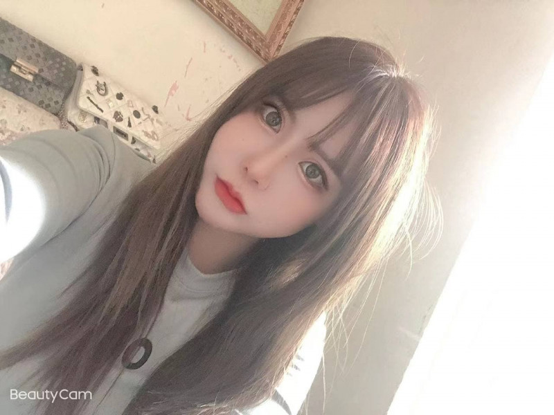 福田年轻大胸小姐姐